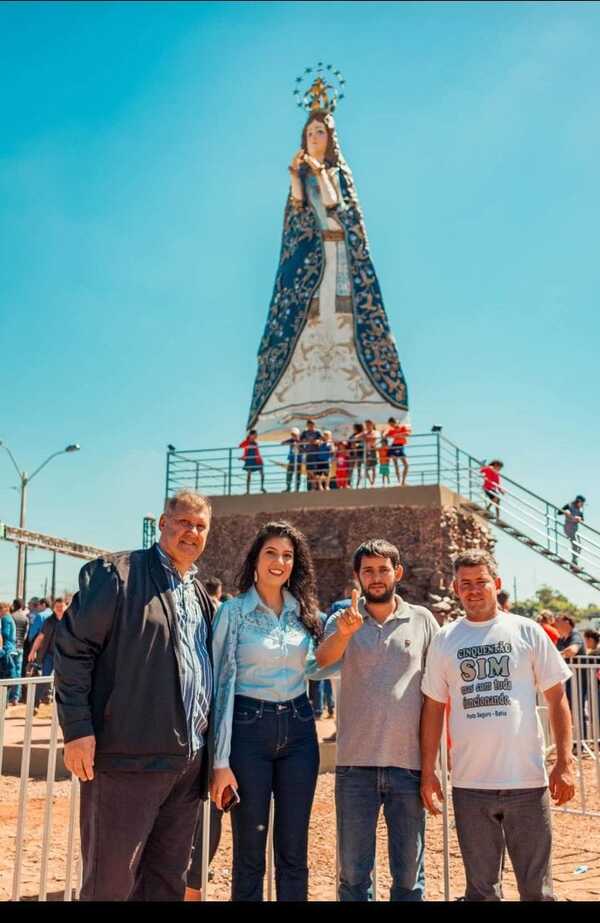 Seccionaleros suplican por votos en PJC ante imagen de la Virgen de Caacupé