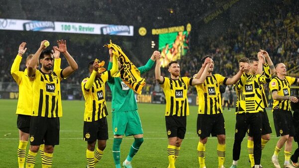El Borussia Dortmund conquista el liderato con goleada