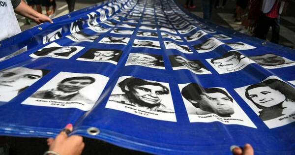 La Nación / Hermanos separados por la dictadura se reencuentran