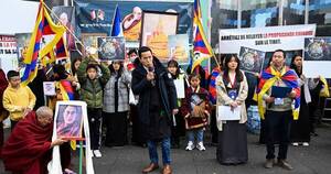 La Nación / Polémica de dalái lama: “¡Dejen de difamar a su santidad!”, reclaman