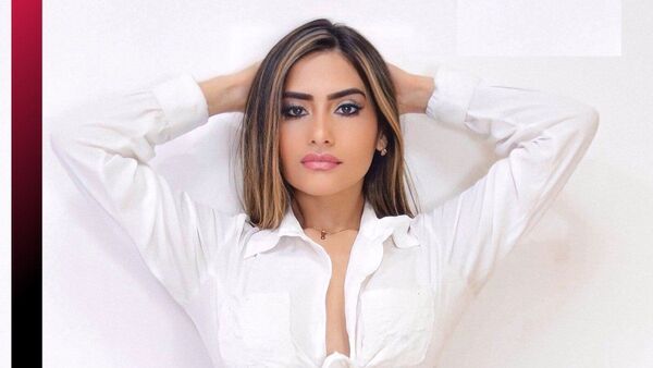 Cuerona propone contrato de noviazgo al estilo de JLO y Nadia Ferreira