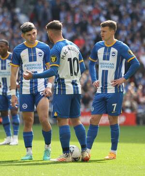 [VIDEO] Los penales le privaron a Julio Enciso de su primera final en Inglaterra