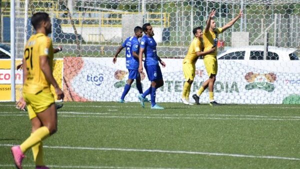 Recoleta humilla a Sol de América