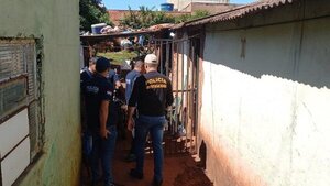 Vecinos atacan "boca de fumo" tras muerte de niña en Pedro Juan Caballero