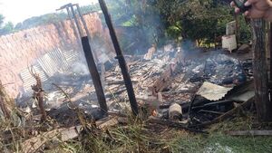 Quemaron casa donde se vendía droga, tras asesinato de la niña de 3 años
