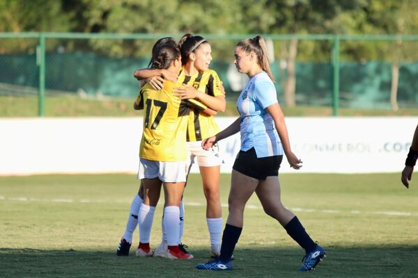 Diario HOY | Guaraní golea y no le pierde paso a Olimpia