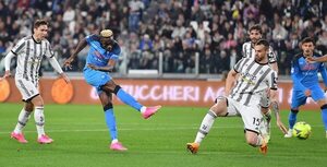 Napoli puede conquistar el Scudetto en la próxima fecha - Fútbol Internacional - ABC Color