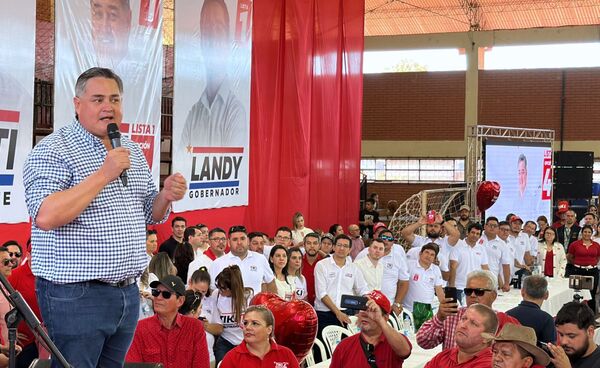 Multitudinaria participación en almuerzo republicano ofrecido por “Tiki” González - La Clave