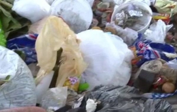 Basura en plena calle en 21 Proyectadas - C9N
