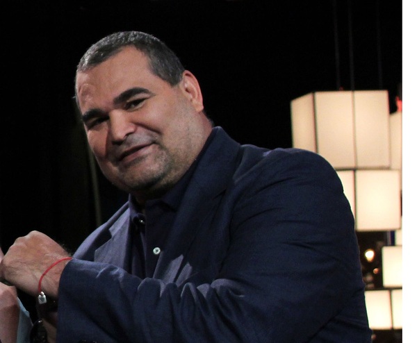 La concertación busca apoyo de Chilavert y éste responde: "Somos como el agua y el aceite" - ADN Digital