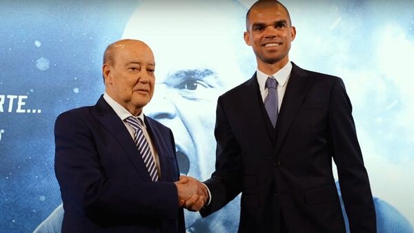 Pepe desafía el paso del tiempo