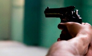Mujer fue herida a balazos por su vecino, tras una discusión