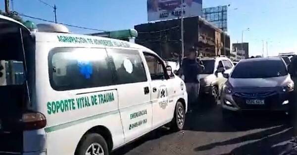 La Nación / Un hombre persiguió a un asaltante y terminó arrollado en 4 Mojones