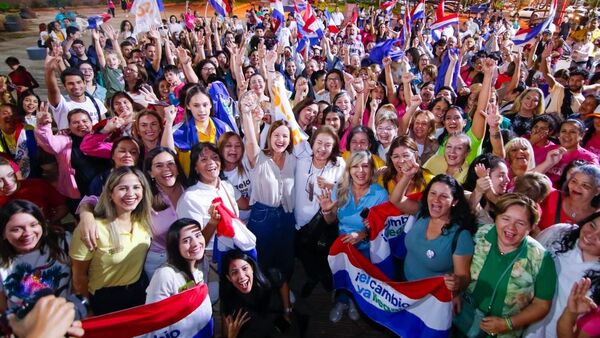 Soledad Núñez recibe apoyo de mujeres candidatas al Congreso