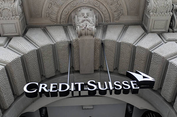 Credit Suisse perdió 68.300 millones euros en depósitos en el primer trimestre de 2023 - Revista PLUS