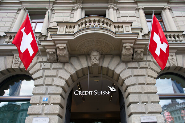 Credit Suisse avanza un 0,4% en bolsa pese a informar de pérdida de liquidez - Revista PLUS