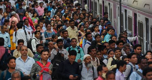 La Nación / India desplazará a China como país más poblado del mundo