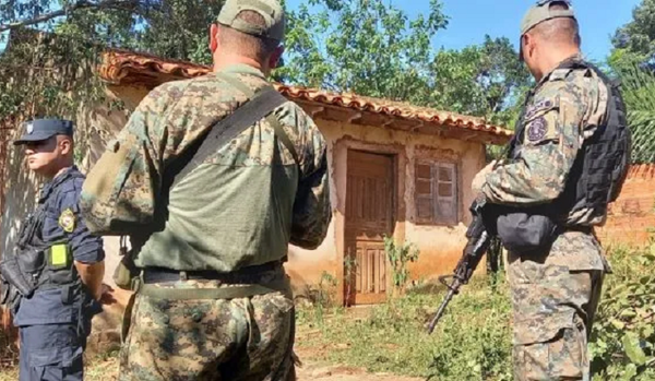 Hermanitos de niña asesinada son adictos a drogas y no iban a la escuela - Noticiero Paraguay