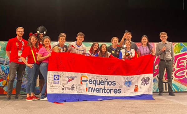 Estudiantes esteños se destacan en festival de robótica