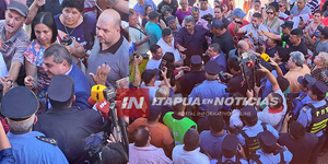 AL GRITO DE "COBARDE" CIUDADANÍA RECLAMÓ A LUIS YD LOS TARIFAZOS - Itapúa Noticias