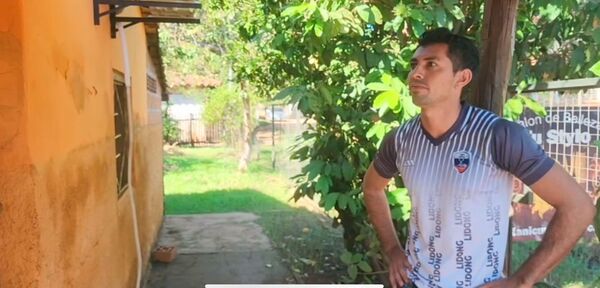 Delincuentes ingresan a un inquilinato y roban una motocicleta