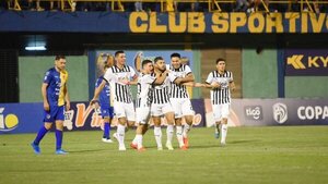 Libertad saca el invicto auriazul en el Feliciano Cáceres