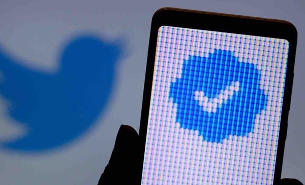 Tras polémica, devolvieron las marcas verificadas en Twitter a celebridades fallecidas