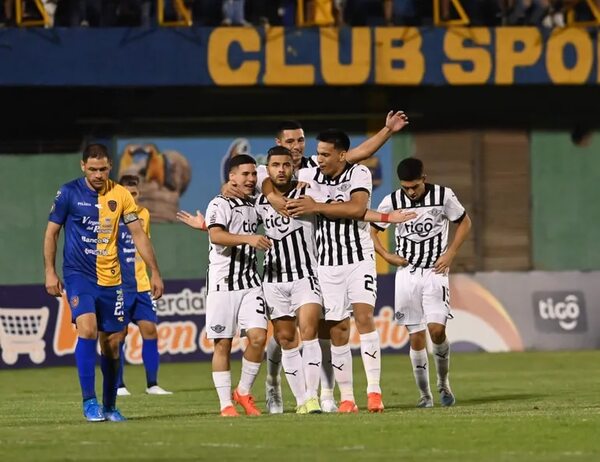 Torneo Apertura: El líder no cede terreno - Fútbol - ABC Color