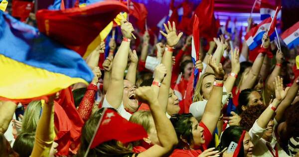 La Nación / Colorados: En la semana final y con el típico sello de multitudes