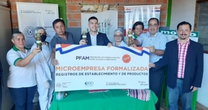 Microempresa que elabora mosto recibe asistencia financiera para fortalecer el negocio