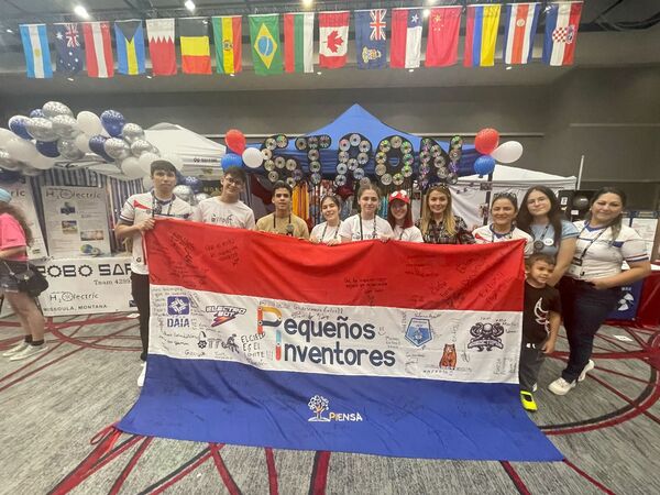 El equipo 6Tron de CDE trae premio de mundial de robótica - La Clave