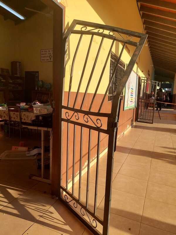 Gavilla de delincuentes aprovechó fin de semana para desvalijar escuelas - La Clave