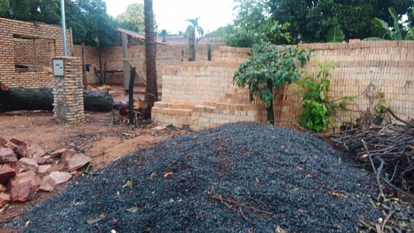 Junta pide suspender construcción en presunto terreno municipal - San Lorenzo Hoy