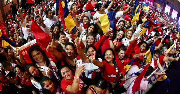 La Nación / Alliana destacó el trabajo de las mujeres coloradas para “una unidad sincera”