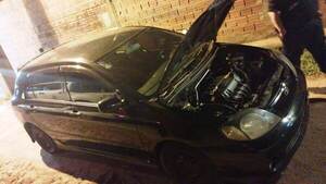 Roban y luego abandonan un auto en Luque •