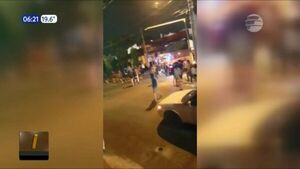 Diario HOY | Especialistas en violencia en estadios atacan a pedradas a policías: fichados pero libres