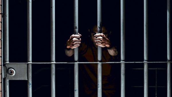 Ínfima condena para hombre que quiso degollar a su padre - Noticias Paraguay