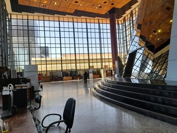 Congreso: más de 100 funcionarios ausentes, a cinco días de las elecciones - Política - ABC Color