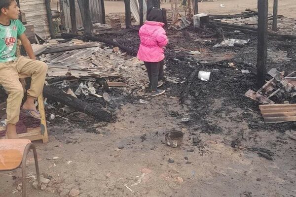 Ka`ure incendió la casa de su ex y la dejó en la calle