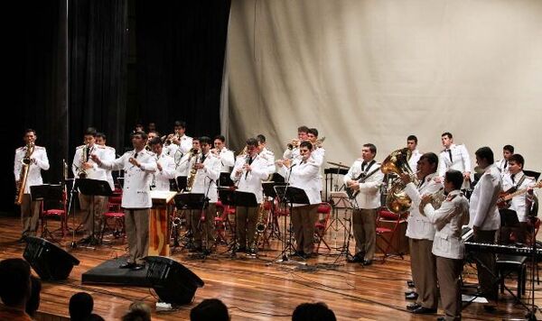 Diario HOY | Orquesta y banda sinfónica de la Policía Nacional, en primer concierto de temporada 2023