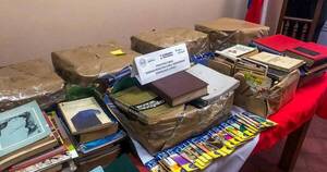 La Nación / Donan 400 libros para lectura de reos en una penitenciaría