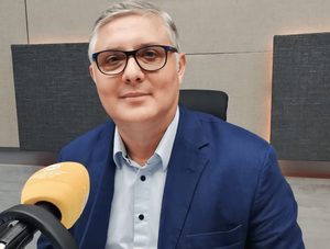 "Cuatro pilares gobiernan la economía paraguaya y uno de ellos es el crimen organizado" · Radio Monumental 1080 AM