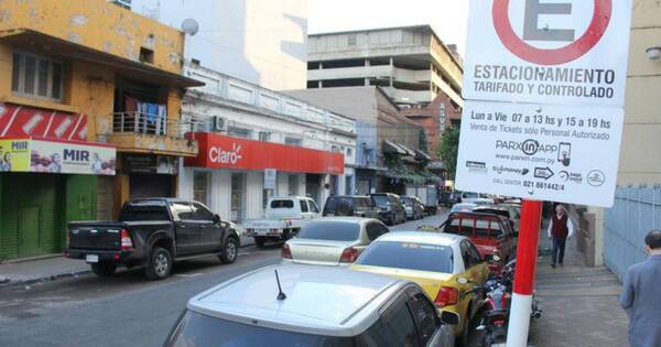 La Nación / Harán consulta popular sobre estacionamiento tarifado en Asunción