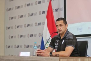 Versus / La APF anunció oficialmente la salida de Aldo Bobadilla