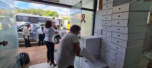 Empiezan a cargar maletines electorales asignados al Voto en Casa - ADN Digital