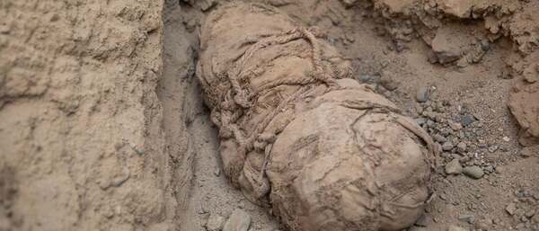 Diario HOY | Hallan momia de adolescente de unos 800 años en Perú