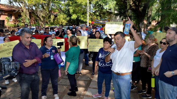 También en Encarnación dicen "no" al sistema de estacionamiento pago