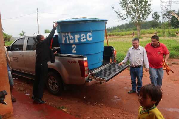 ENTREGAN TANQUE DE AGUA CON CAPACIDAD DE 2.000 LITROS A LA COMUNIDAD INDÍGENA KAMBAY DE JESÚS