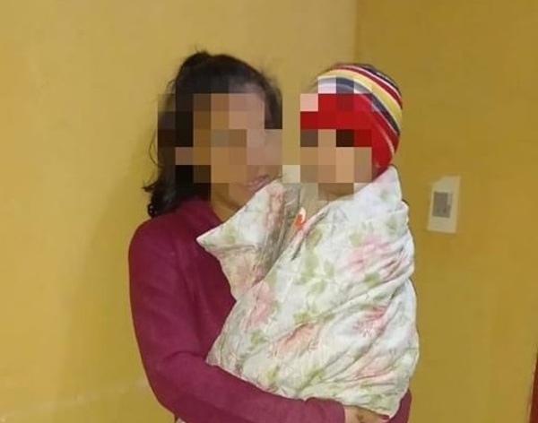 Rescatan a joven madre y a su hijo de 2 años | 1000 Noticias