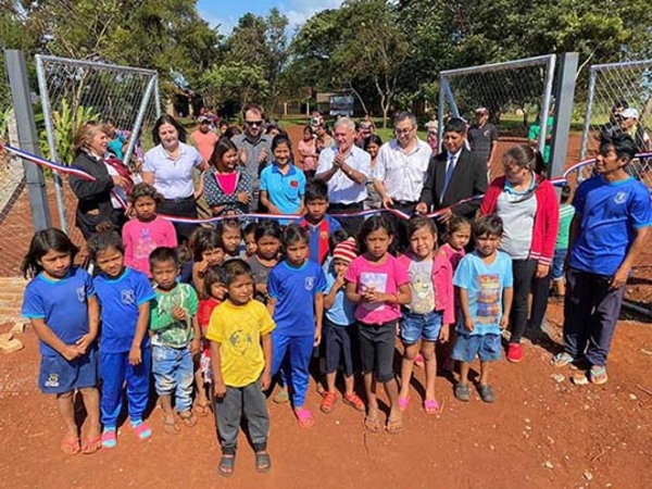 Nelson Cano inaugura obras en escuela de la comunidad indígena Acaraymi | DIARIO PRIMERA PLANA